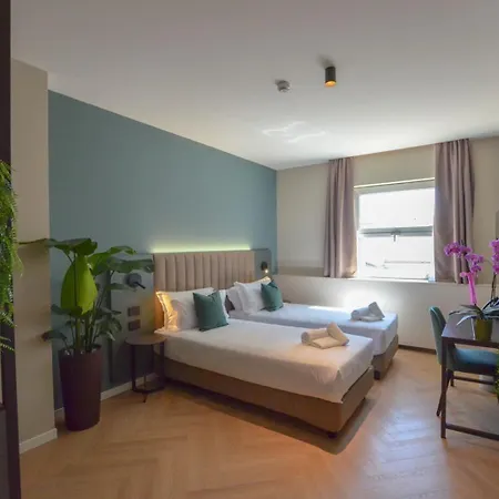 Cp - Hotel Milão